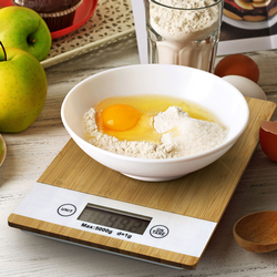 T121798 - Bamboo Kitchen Scale